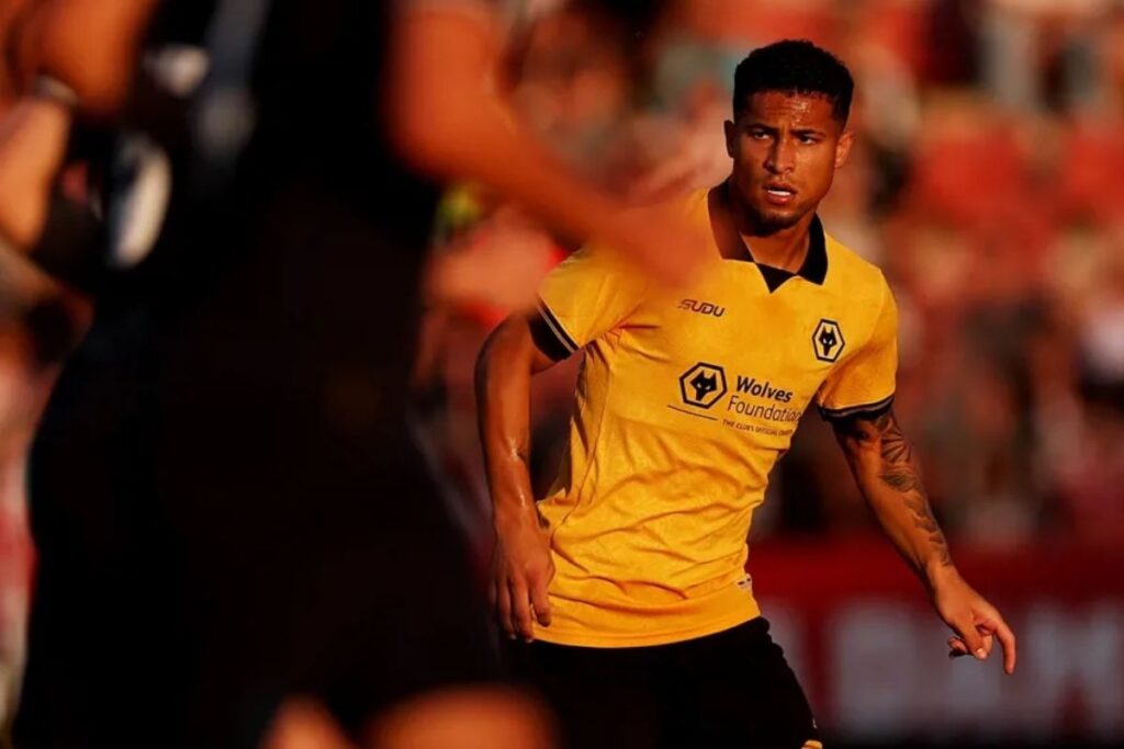 João Gomes volante do Wolves