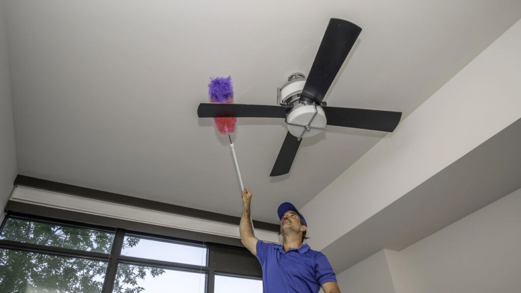 Como limpar ventilador de teto sem riscos e com eficácia