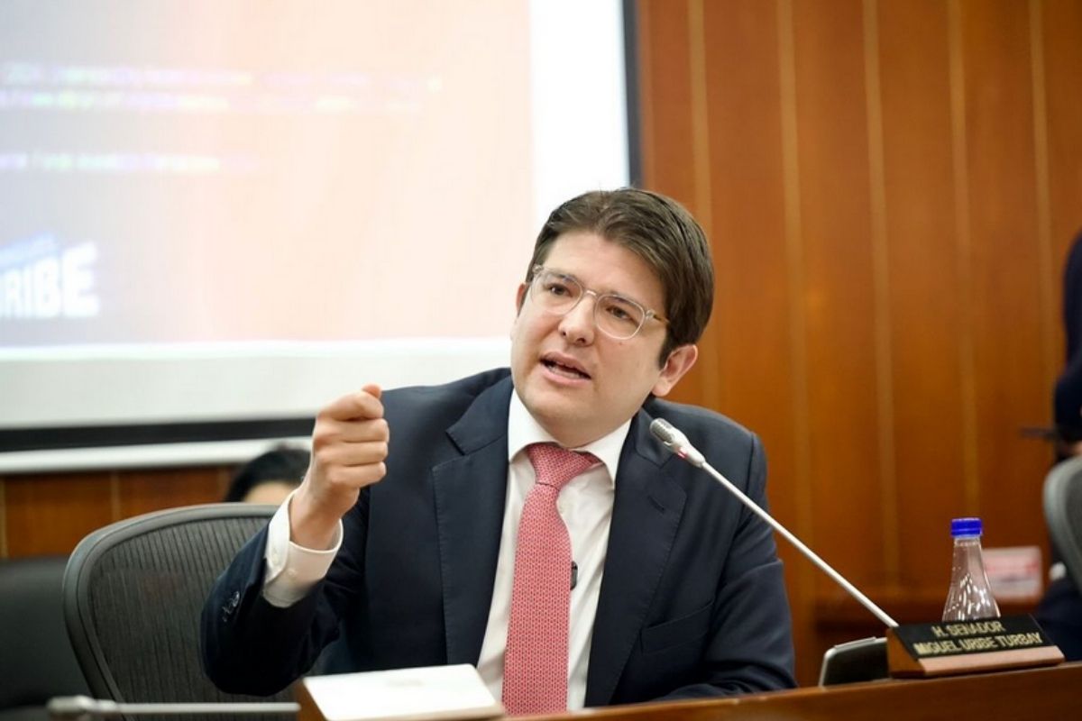 Direita ou esquerda? Conheça a trajetória política de Miguel Uribe