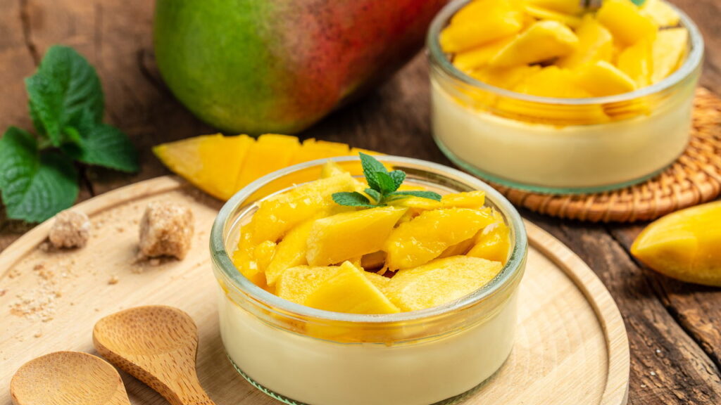 Mousse de manga com 2 ingredientes vira sobremesa mais fácil
