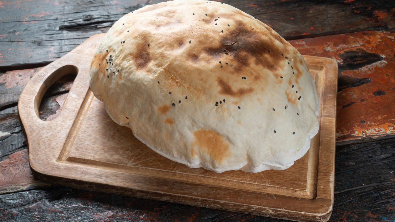 Faça pão caseiro em 10 minutos sem precisar fermentar