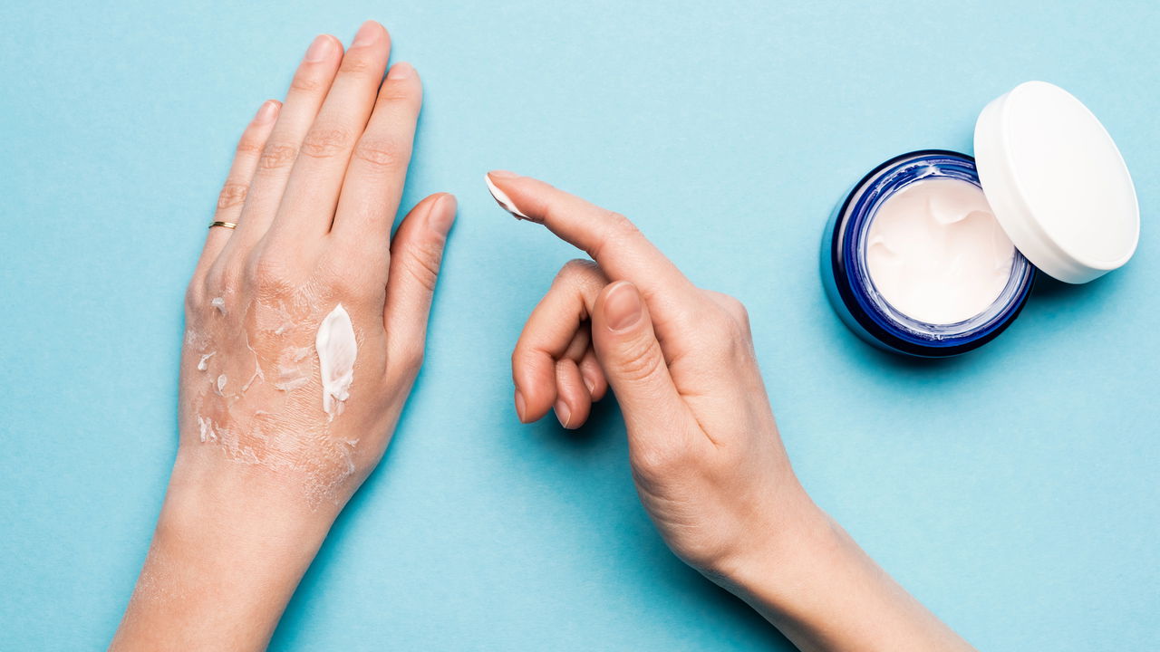 Pele ressecada no inverno exige hidratação e proteção diária