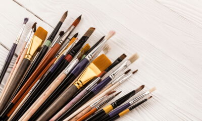 Como reutilizar pincéis velhos em artesanato e utilidades práticas