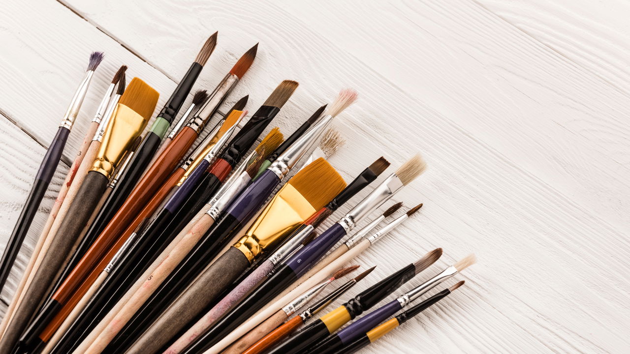 Como reutilizar pincéis velhos em artesanato e utilidades práticas