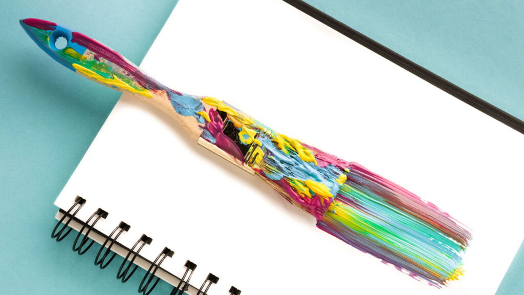 Como reutilizar pincéis velhos em artesanato e utilidades práticas