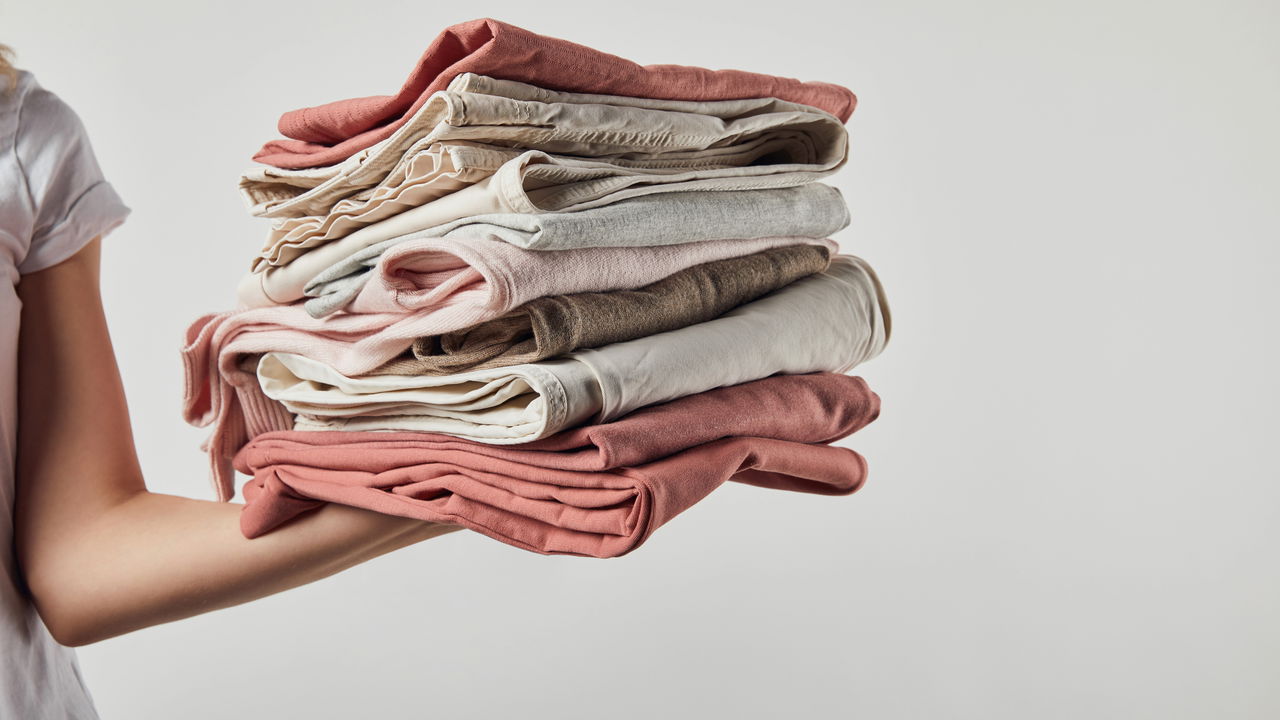 Como peças básicas transformam o guarda-roupa em algo versátil