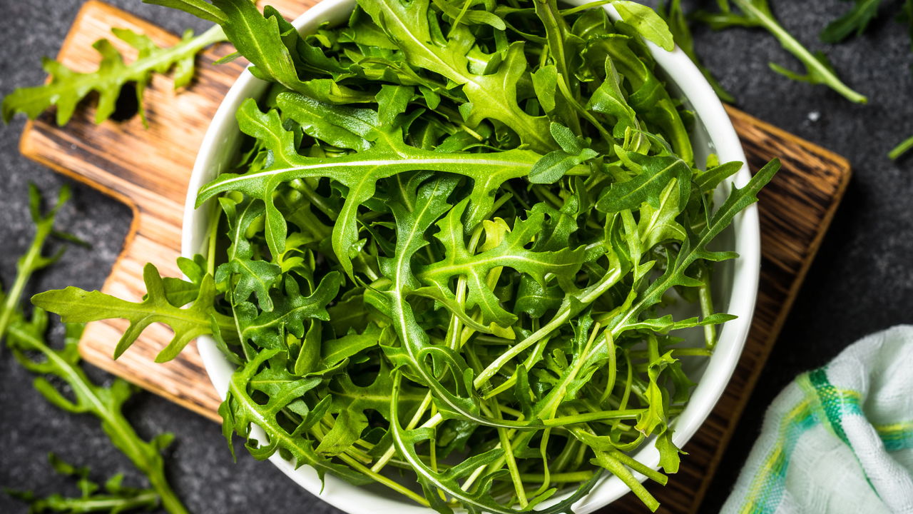 Essa planta cresce rápido e oferece colheitas o verão todo sem complicação
