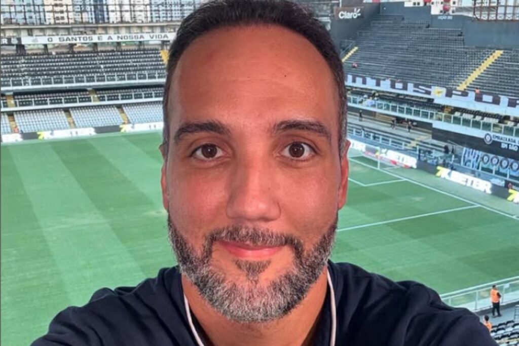 Narrador Jorge Iggor, na TNT Sports.