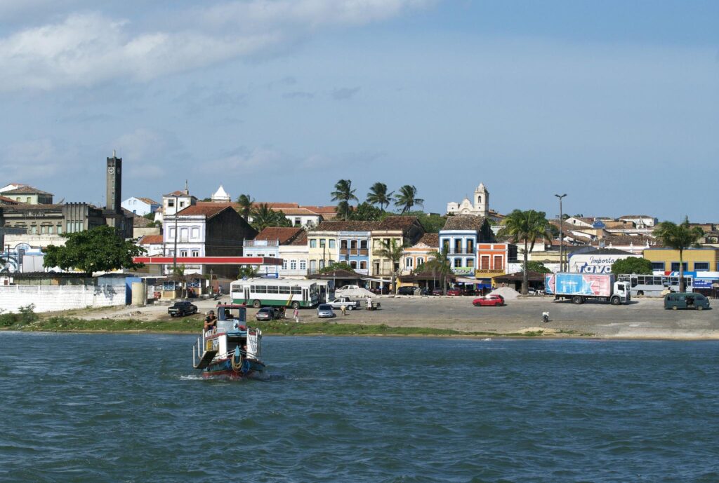 Essa cidade às margens do São Francisco encanta com história e segurança