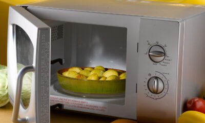 Batatas perfeitas no micro-ondas com este truque