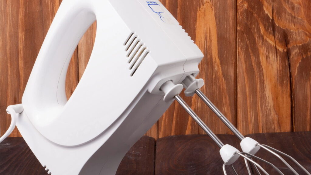 Entender os motivos do superaquecimento da batedeira é fundamental para evitar danos duradouros e garantir melhor desempenho na cozinha