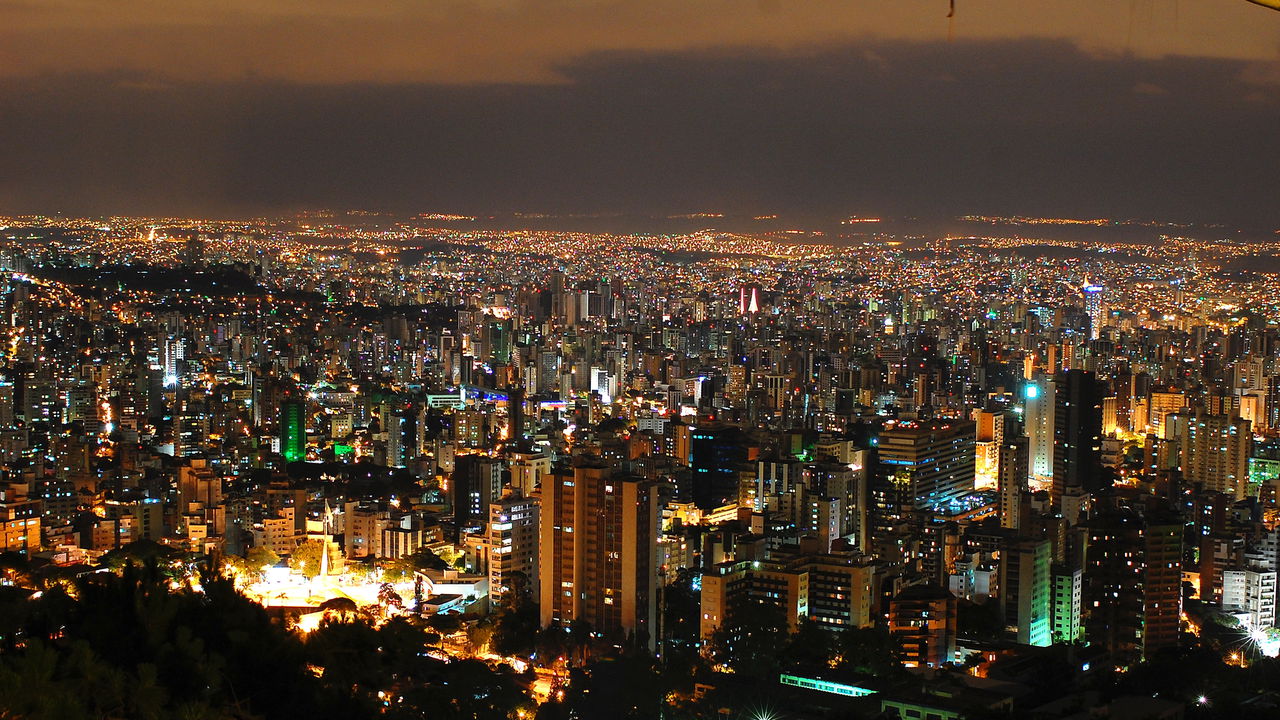 As cidades brasileiras mais animadas à noite