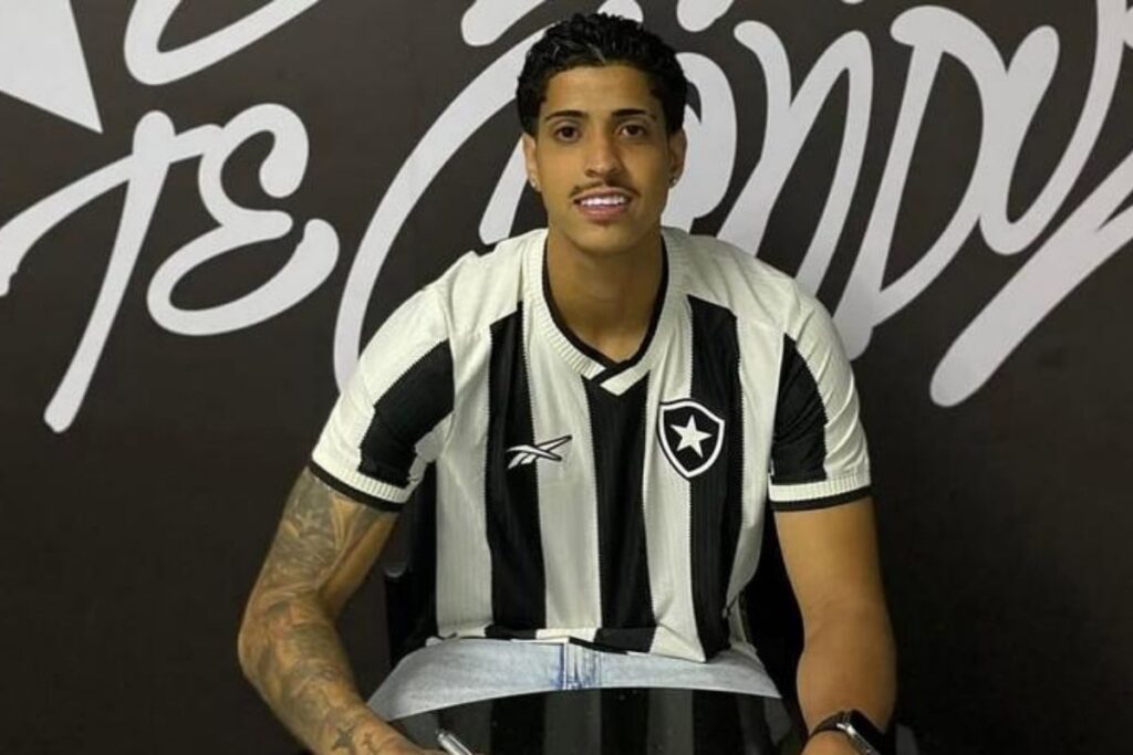 Bruno-Franca-zagueiro-do-Botafogo