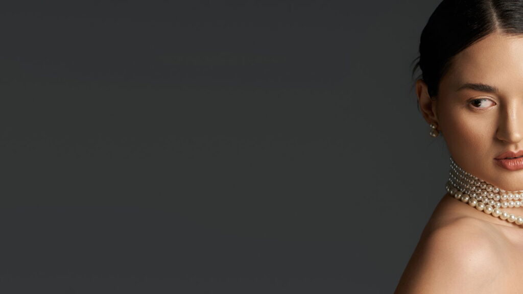 Corte de cabelo em camadas é uma escolha popular para quem busca dar mais movimento e volume aos fios, sendo uma excelente opção para renovar o visual sem mudanças drásticas