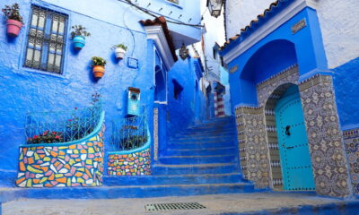 A cidade azul que conquista corações no Marrocos