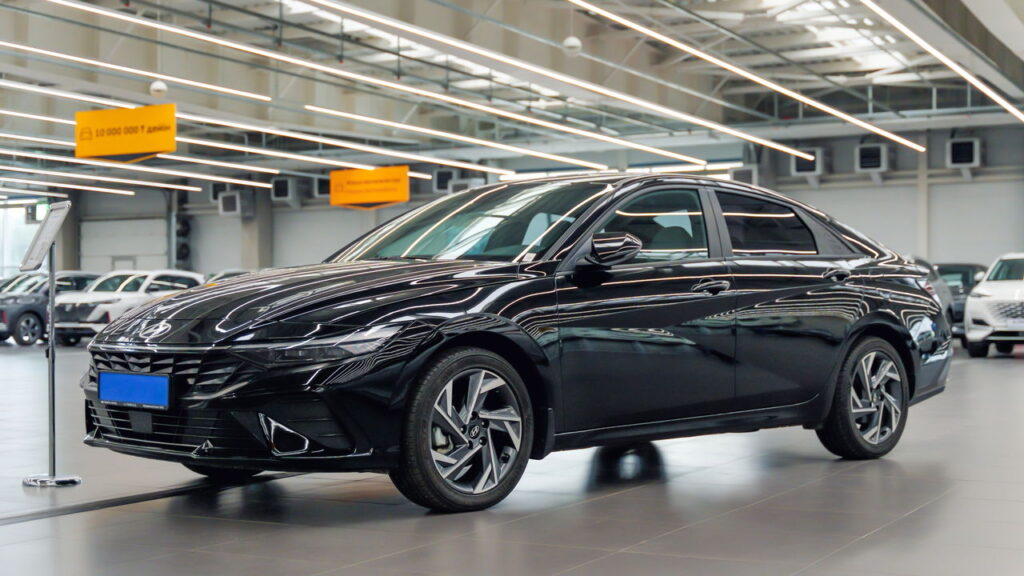 Sedãs de 2025 surpreendem com tecnologia e bom preço