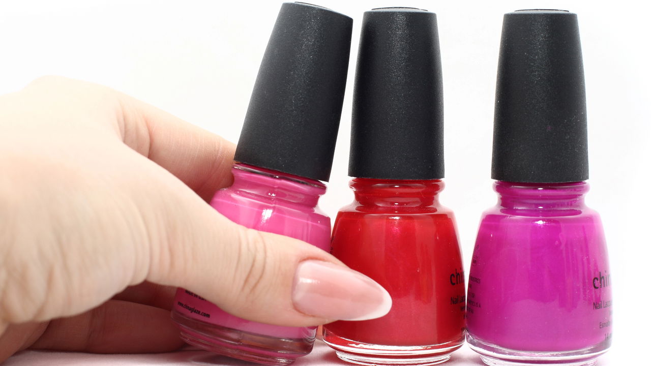 Escolher o esmalte ideal pode valorizar seu estilo e aumentar sua confiança em eventos noturnos