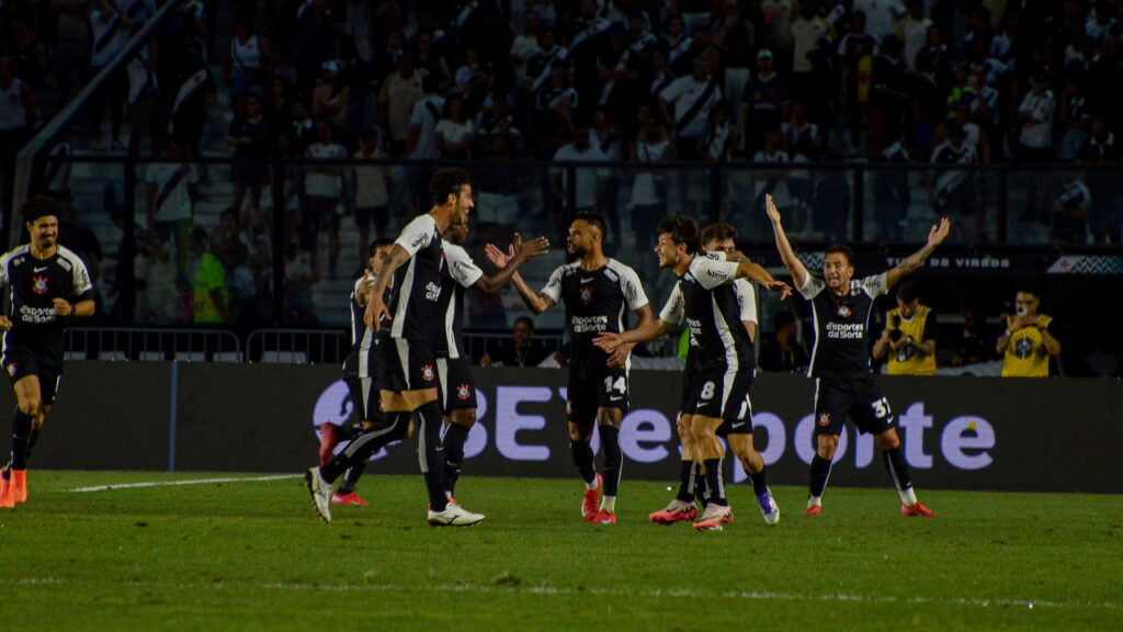 Corinthians vive série negativa na Arena e acende alerta no Brasileirão