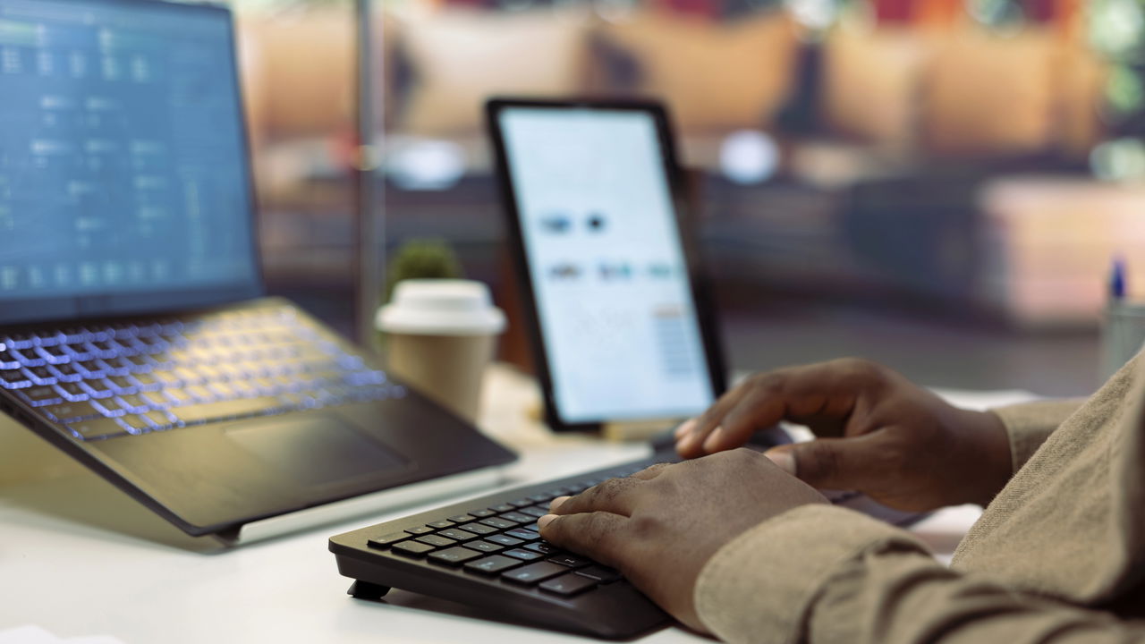 Essa profissão em tecnologia paga mais de R$ 50 mil