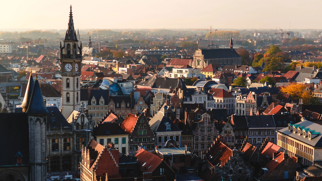 A cidade belga onde cada muro conta uma história