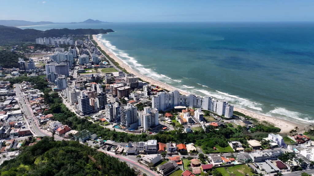 Uma cidade que surpreende pela força econômica e beleza natural