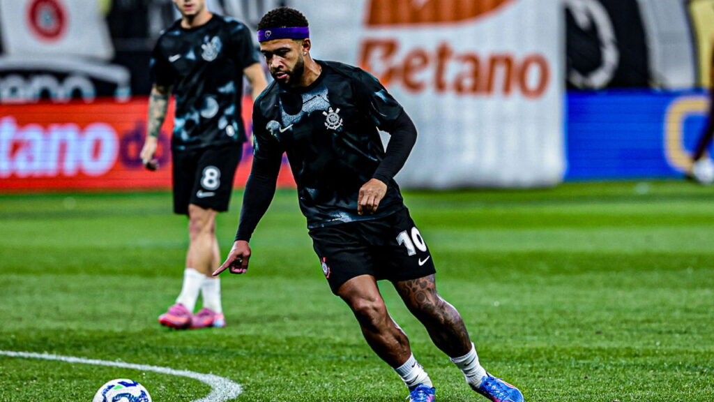 Jogador de 33 anos lidera os altos salários que agitam o Brasileirão