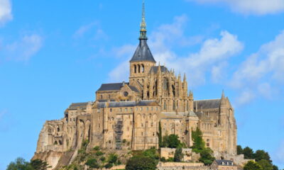 A ilha francesa que virou febre entre viajantes do mundo todo