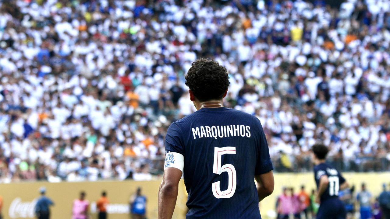 PSG goleia na estreia da Champions e mostra força na defesa do título