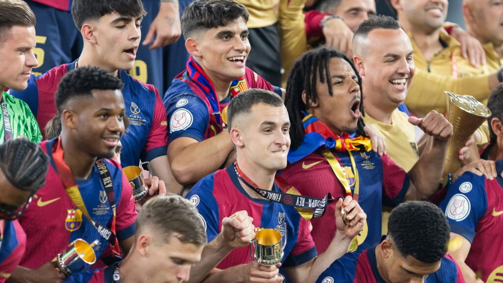 Raphinha alcança marca histórica na vitória do Barcelona contra o Valencia