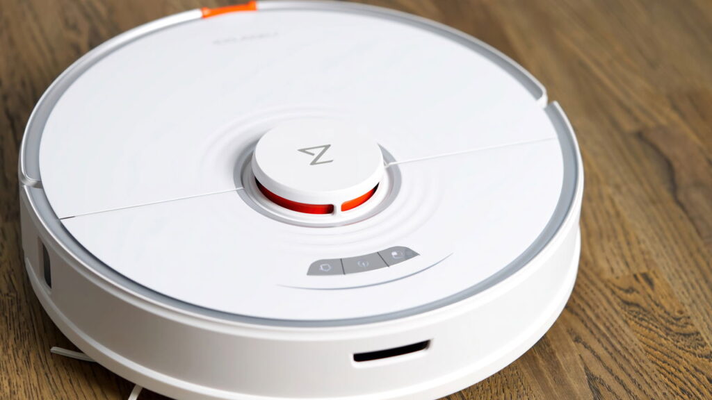 O aspirador que limpa sozinho enquanto você descansa
