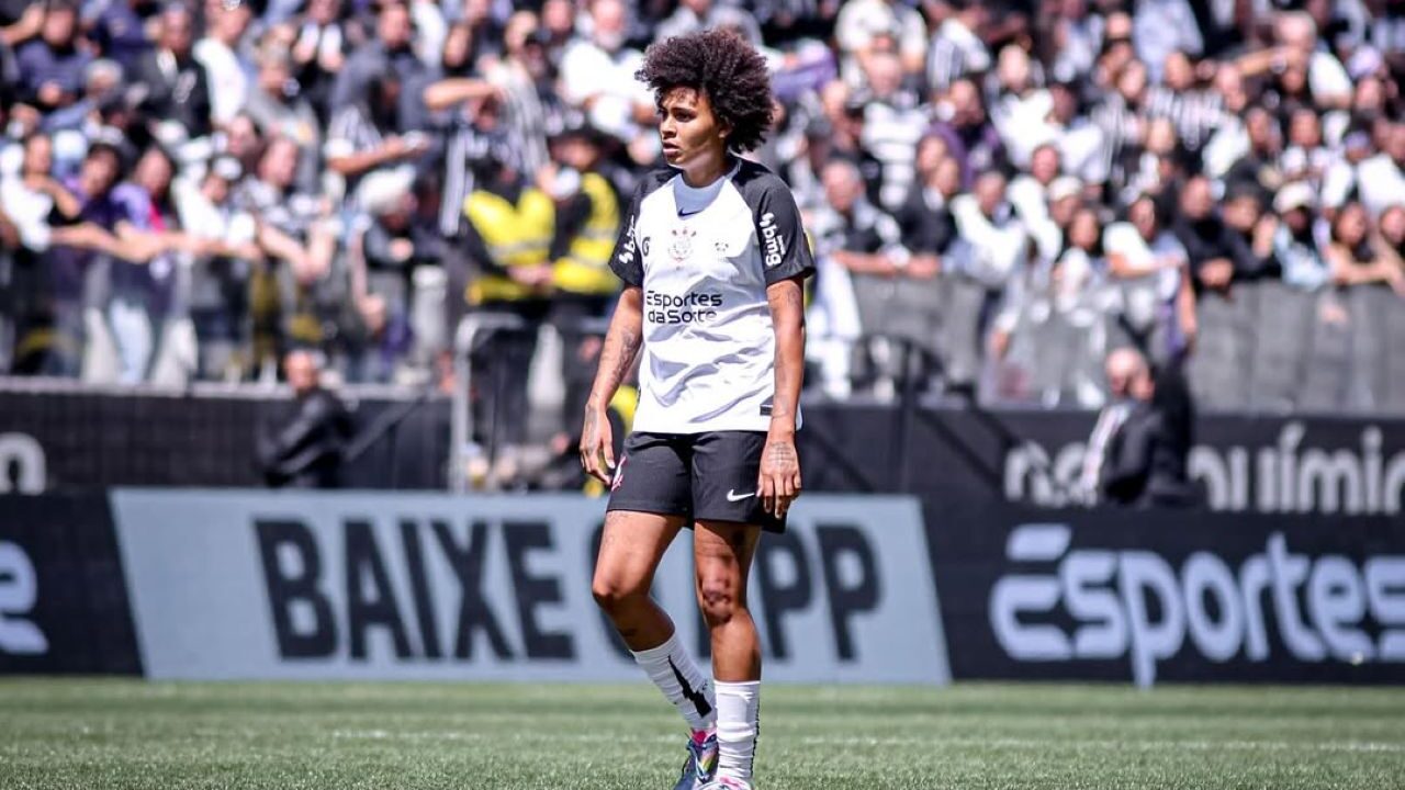 PSG contrata jovem promessa do Corinthians