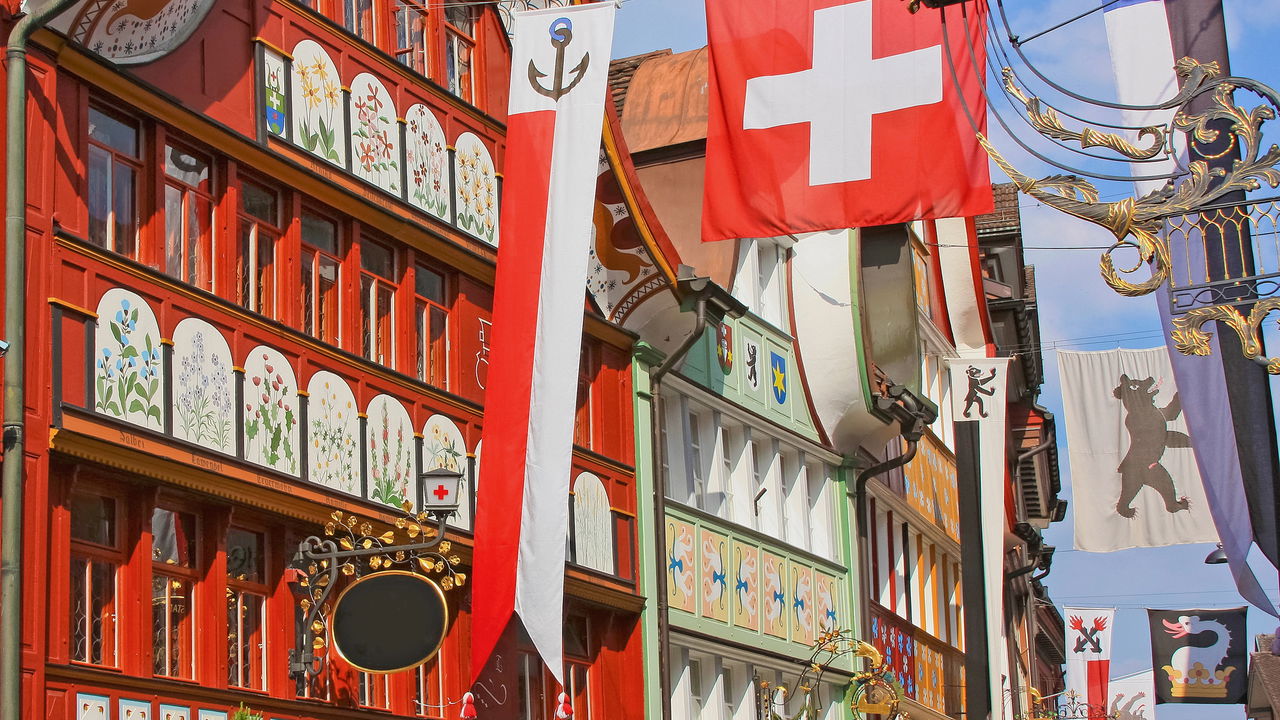 A cidade suíça onde ruas medievais e inovação caminham lado a lado