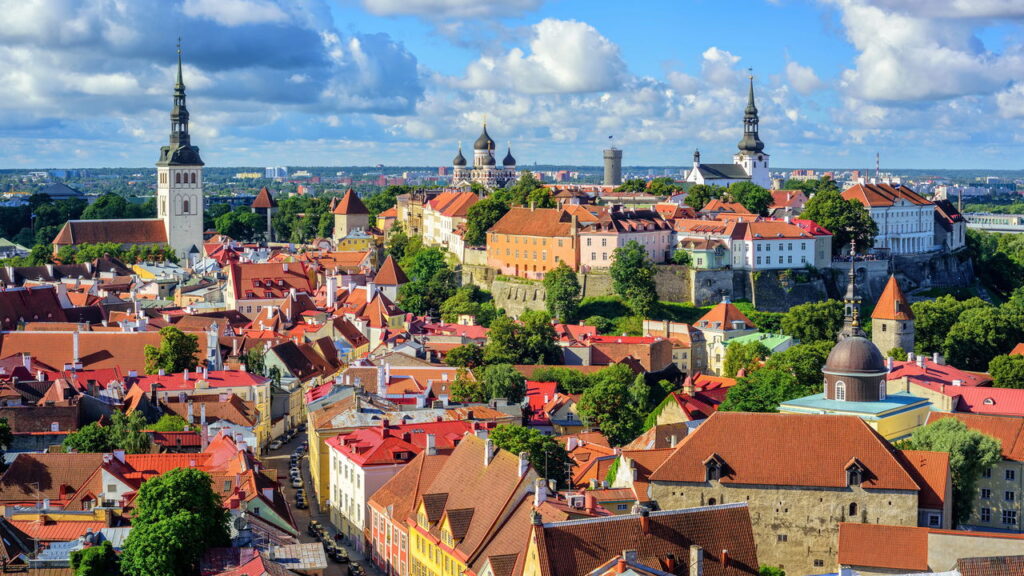 Essa cidade da Europa que parece parado no tempo, mas surpreende quem chega