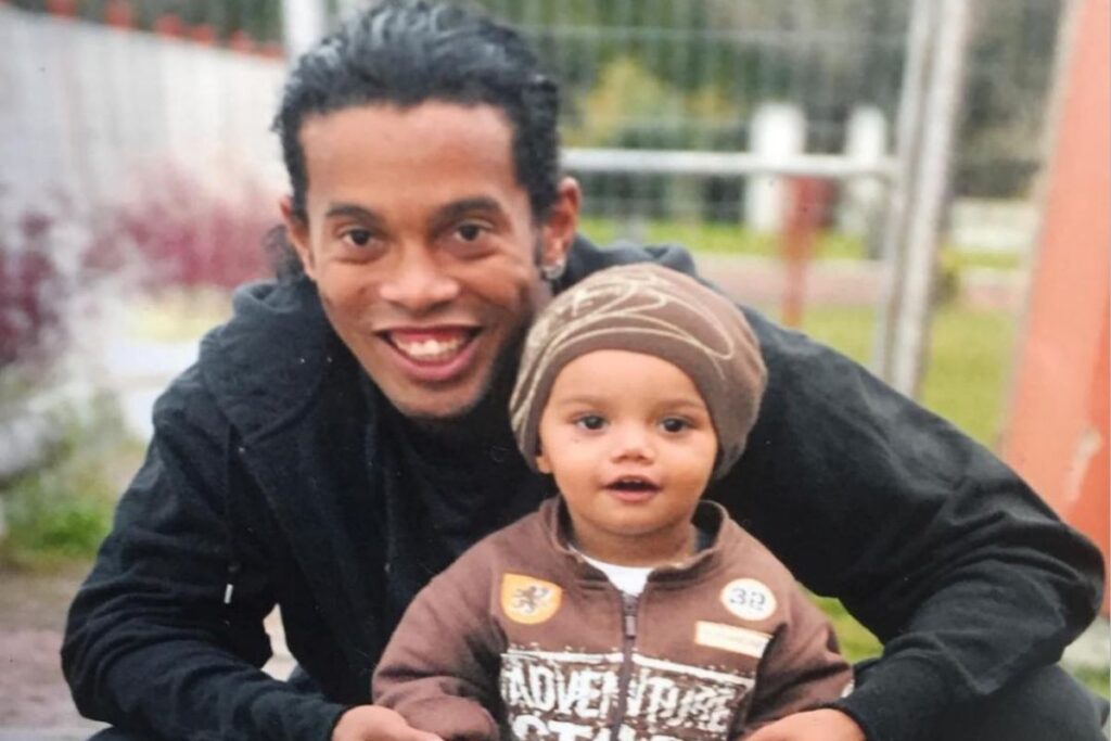 Ronaldinho Gaúcho e o filho. Foto: Arquivo Pessoal
