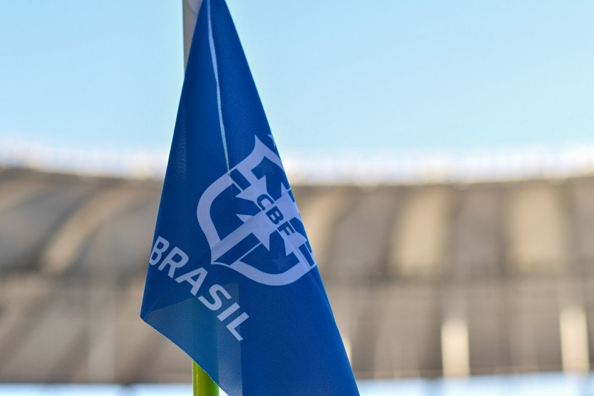 Seleção Brasileira e Maracanã. Fotos: Staff Images / CBF