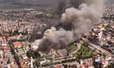 Esposa de ex-premiê do Nepal morre queimada em ataque durante protestos