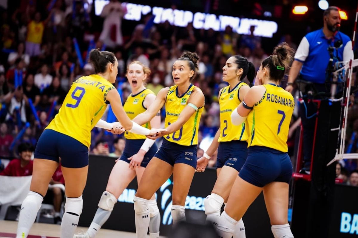 Seleção feminina de vôlei fica com o bronze