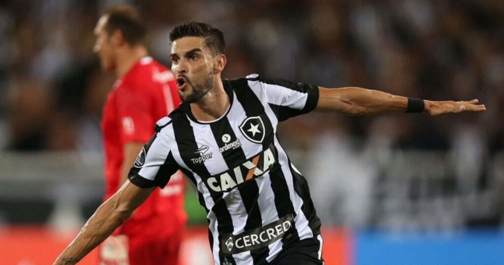 Rodrigo Pimpão em campo pelo Botafogo. Foto: Divulgação/Botafogo