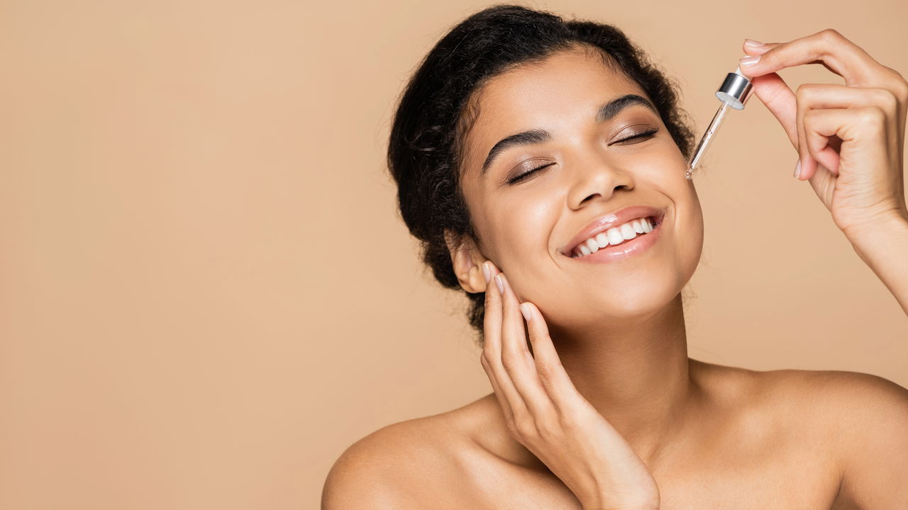 A vitamina que previne rugas e revitaliza a pele