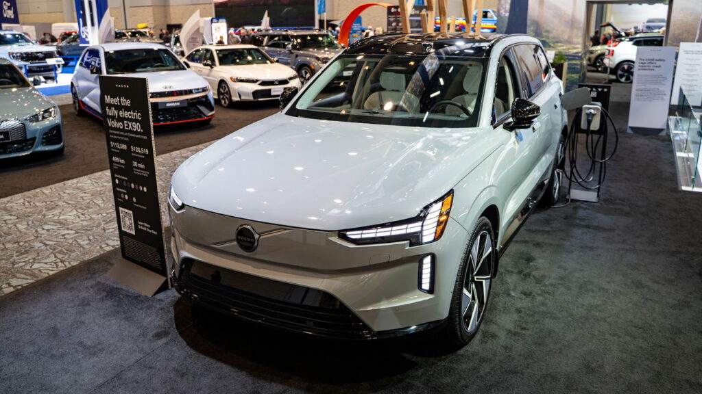 Este é o carro mais seguro do planeta