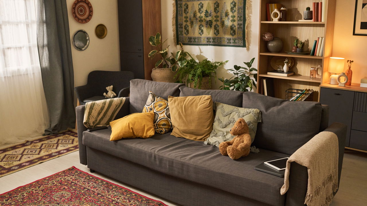 O que pode estar vivendo dentro das suas almofadas do sofá sem que você perceba