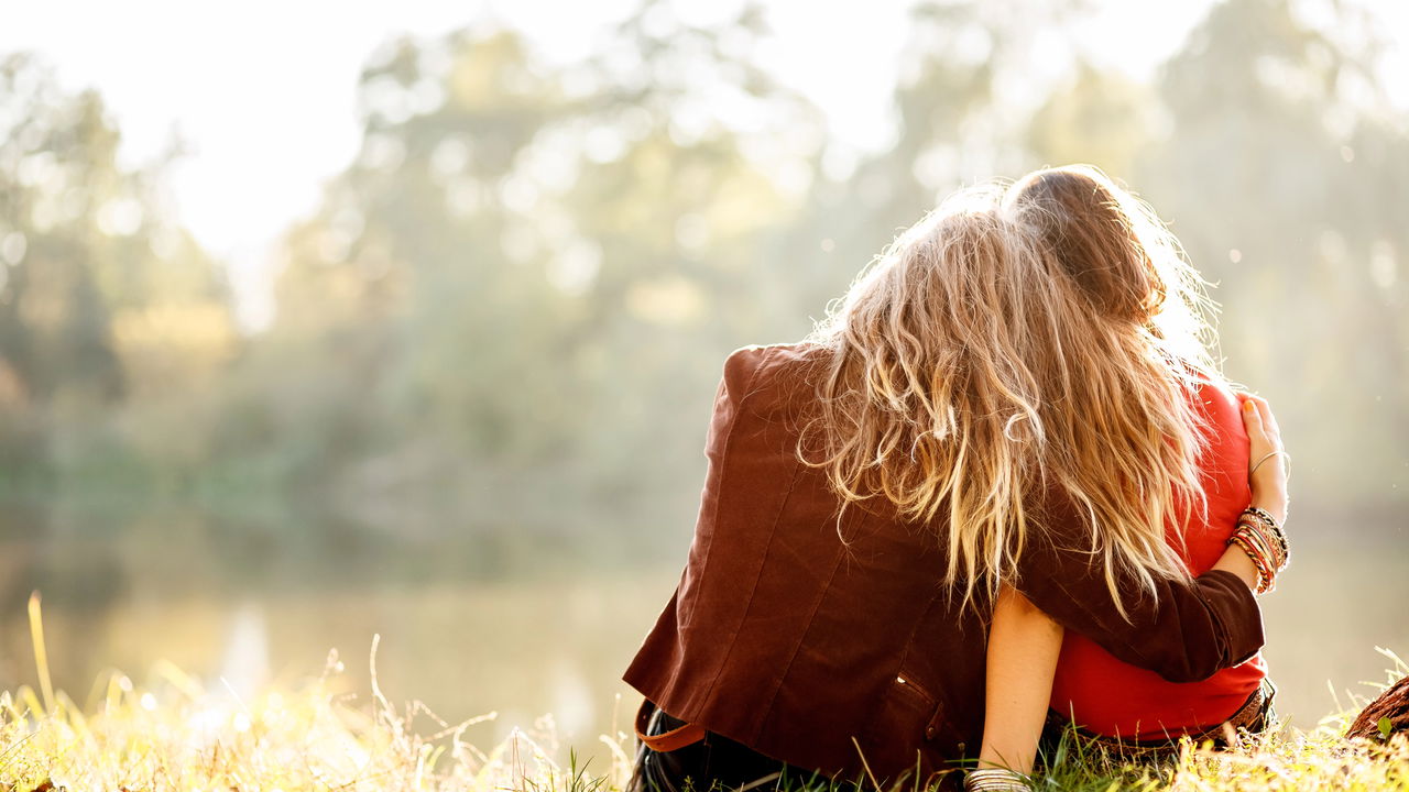 Explorar a influência dos astros nas amizades verdadeiras pode trazer insights surpreendentes e profundos