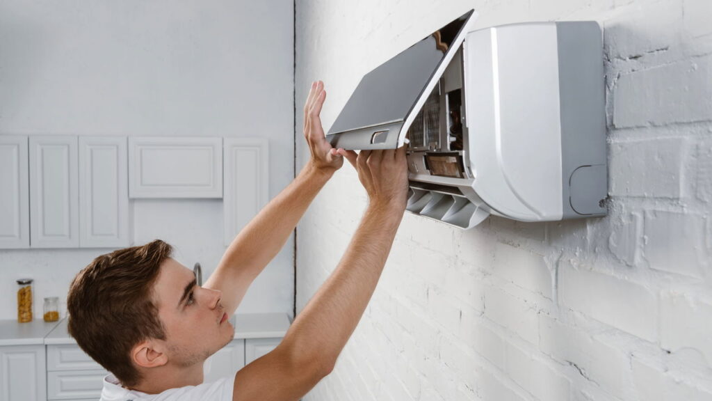 Como limpar ar-condicionado em casa e melhorar o ar que respira
