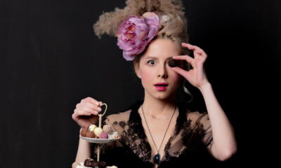 O termo barão é amplamente conhecido tanto na história quanto na literatura, mas seu feminino ainda gera dúvidas. Muitas pessoas se questionam, em especial ao abordar contextos históricos e sociais, sobre a maneira correta de usar a versão feminina desse título nobre