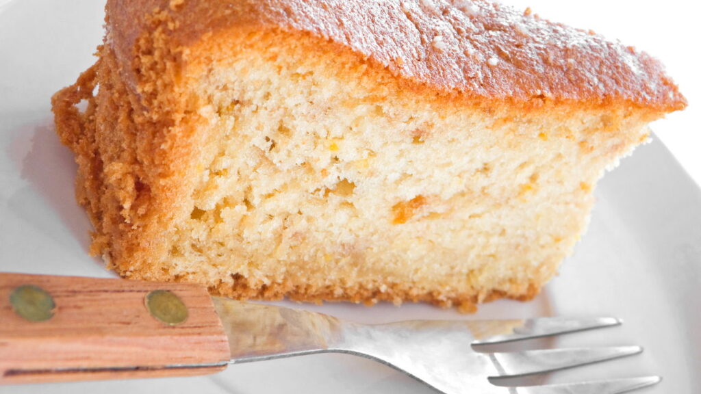 Receita prática de bolo de maizena no liquidificador para qualquer ocasião