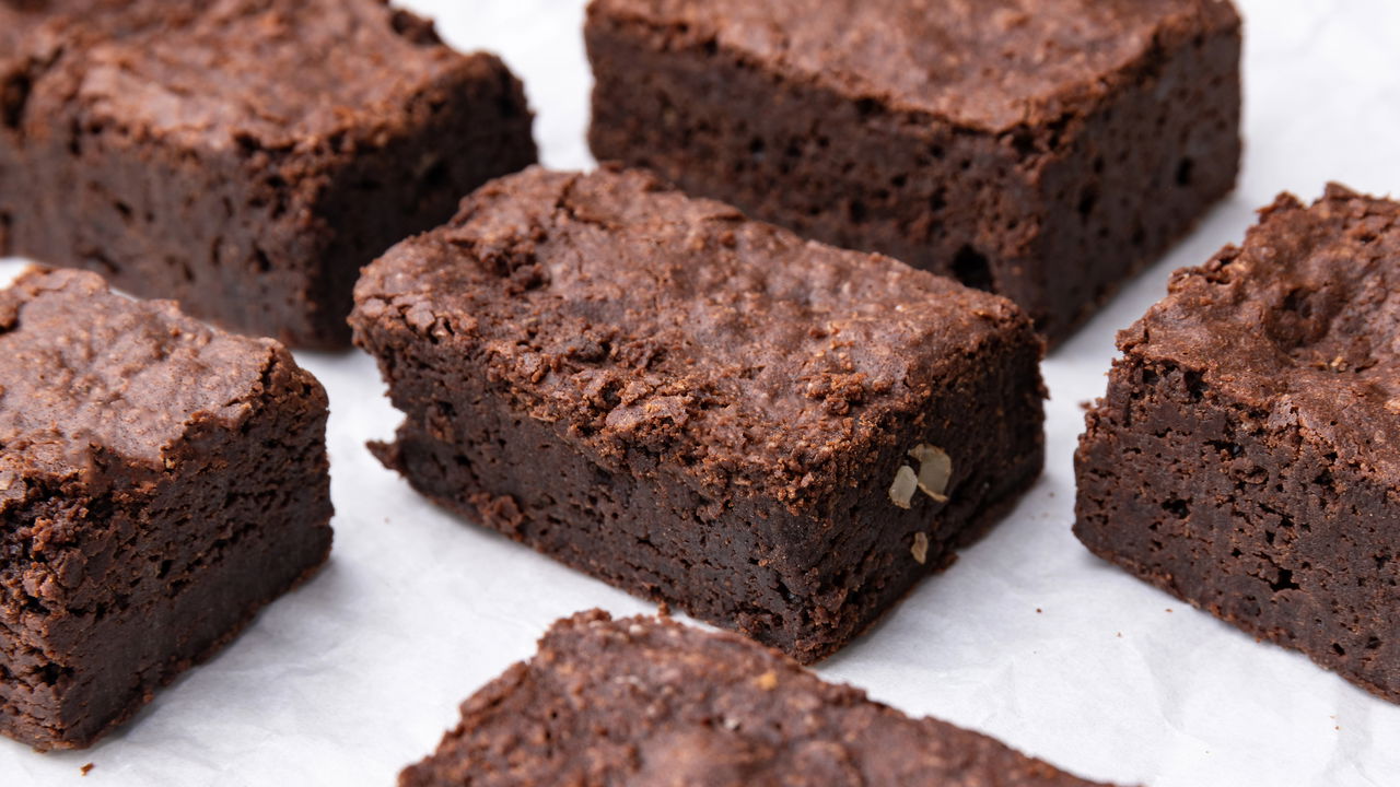 Você não vai acreditar, mas esta travessa de brownie custa menos de R$ 15 para fazer