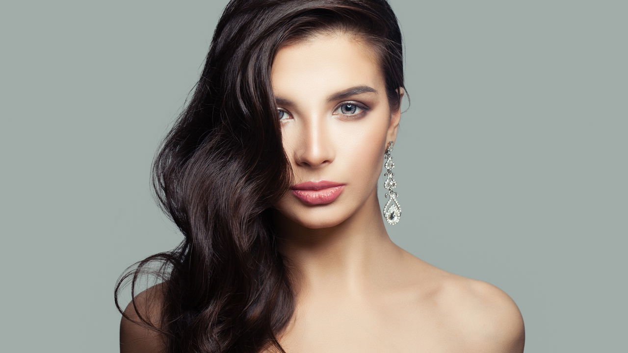 Segredo que deixa os cabelos brilhando como os do salão