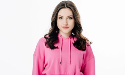 Se você já percebeu que seu cabelo castanho está adquirindo um tom avermelhado inesperado, saiba que essa mudança é bastante comum e pode ter diferentes causas