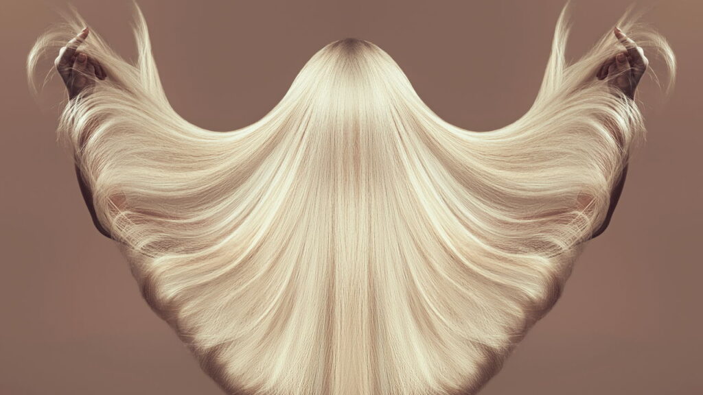 À medida que o outono se aproxima, novas tendências de cores de cabelo começam a surgir no radar da beleza