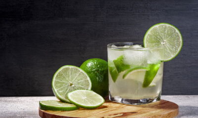 Esse segredo no preparo da caipirinha muda totalmente o sabor